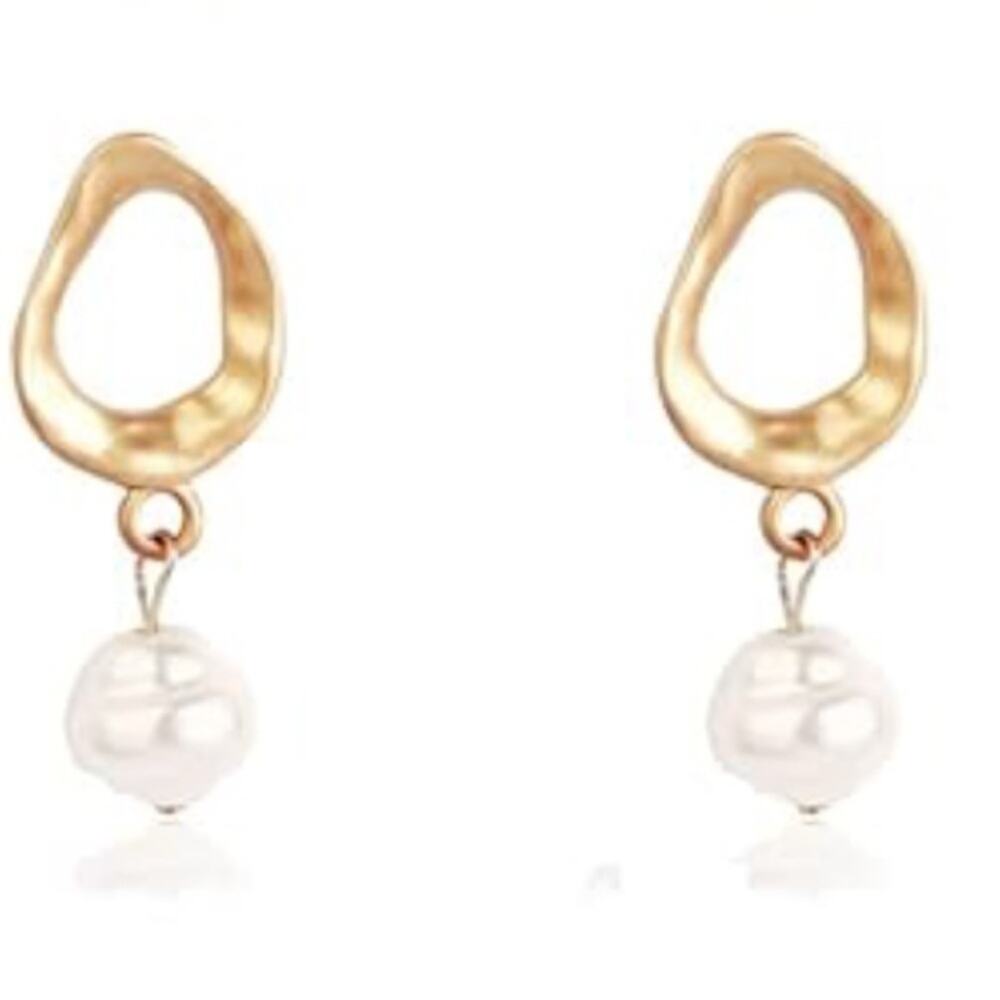 Pearl and Gold Drop Earrings